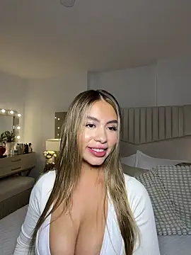  laura 02 online show from May 19, 2026, 6:47 pm
