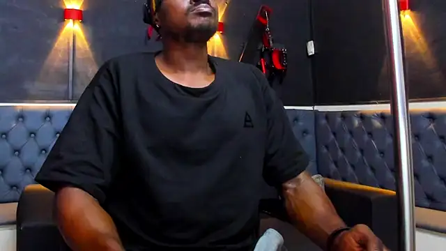 Snapshot of Terrance_z chatting on February 1, 2026, 7:45 pm Terrance z online show from February 1, 2026, 7:45 pm