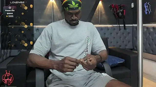 Snapshot of Terrance_z chatting on March 1, 2026, 8:11 pm Terrance z online show from March 1, 2026, 8:11 pm