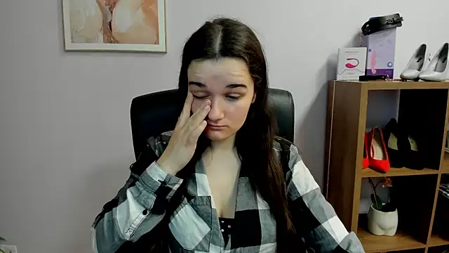 Snapshot of KateDelight chatting on March 1, 2026, 7:43 am KateDelight online show from March 1, 2026, 7:43 am