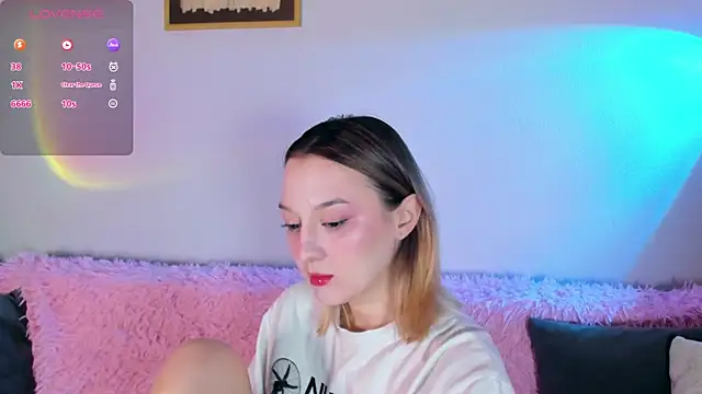 Snapshot of CrystalRey chatting on November 16, 2025, 6:52 am CrystalRey online show from November 16, 2025, 6:52 am