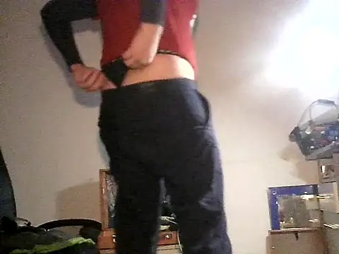 prcalek19 online show from December 15, 2025, 7:01 am