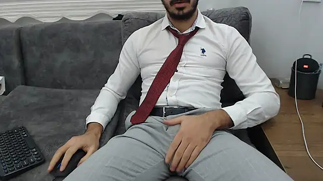 Naughtb0y online show from January 2, 2025, 8:57 pm