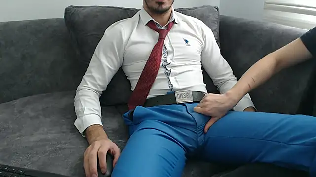 Naughtb0y online show from December 3, 2025, 9:51 am