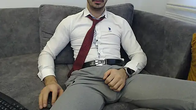 Naughtb0y online show from February 2, 2026, 2:49 pm