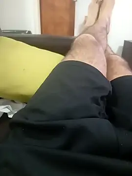 Snapshot of ale5858 chatting on October 21, 2025, 12:33 am ale5858 online show from October 21, 2025, 12:33 am