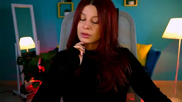 NicoleMun online show from October 26, 2025, 5:02 am