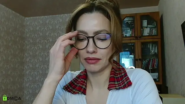 alicia spicy online show from December 18, 2025, 5:46 am