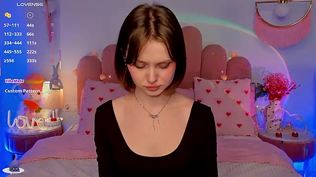 Snapshot of MaryLew chatting on February 15, 2026, 6:21 am MaryLew online show from February 15, 2026, 6:21 am