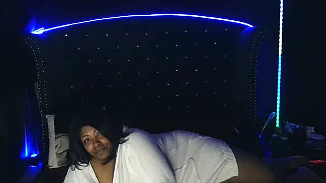 msyvette1970xh online show from February 13, 2025, 5:05 am