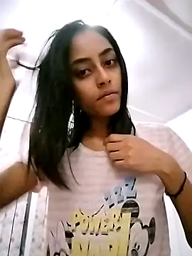 cleopatra-phaedra online show from December 1, 2024, 7:58 pm