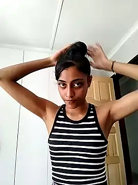 cleopatra-phaedra online show from December 21, 2024, 10:50 am