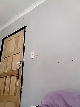 cleopatra-phaedra online show from February 21, 2025, 11:55 am