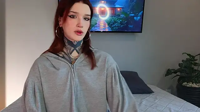 Snapshot of SophieInkk chatting on November 12, 2025, 5:52 am SophieInkk online show from November 12, 2025, 5:52 am