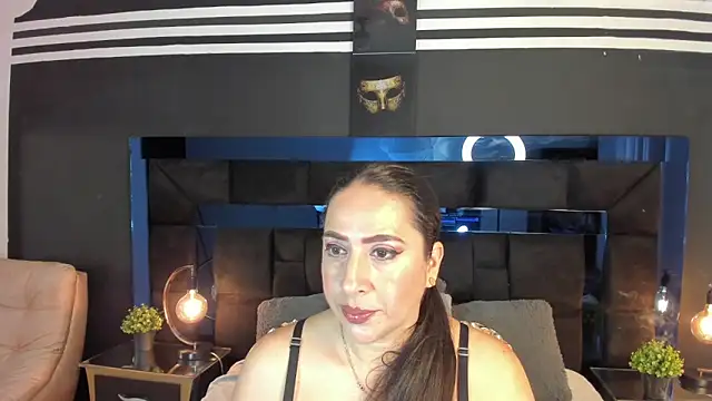 Snapshot of MayraVegas chatting on February 7, 2025, 1:22 pm MayraVegas online show from February 7, 2025, 1:22 pm