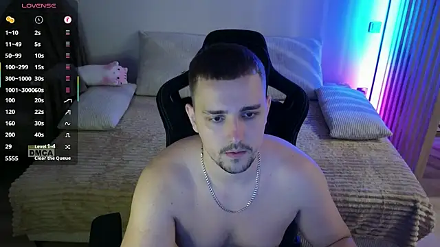 Larstar01 online show from July 16, 2026, 9:32 pm