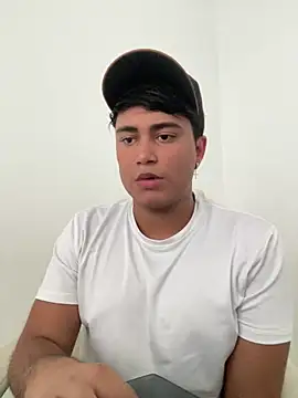 Snapshot of Angel_Brown1_ chatting on February 11, 2025, 10:28 pm Angel Brown1 online show from February 11, 2025, 10:28 pm
