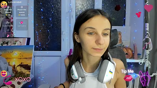  Nika Kik online show from November 1, 2025, 8:55 pm