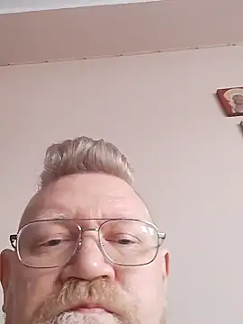 Pol1074 online show from April 15, 2026, 9:16 am