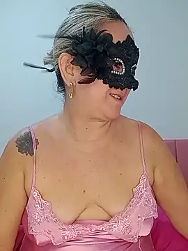 Snapshot of titiasexy chatting on January 13, 2026, 9:42 pm titiasexy online show from January 13, 2026, 9:42 pm