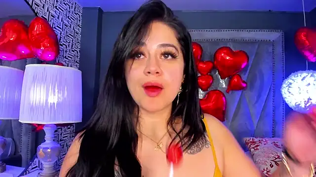 nahomi sweett online show from February 11, 2025, 5:29 pm