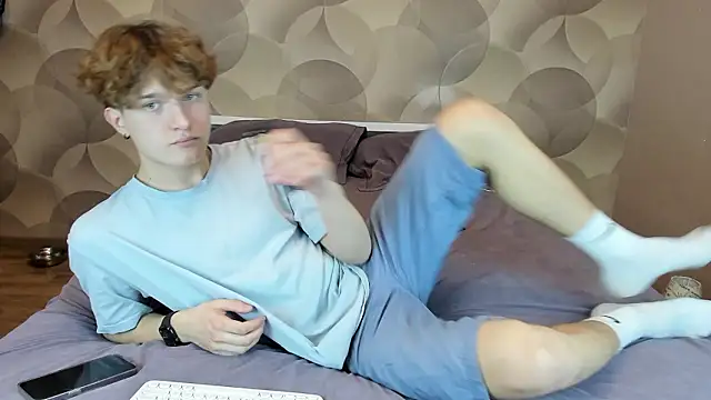 Snapshot of Ian_Flor chatting on January 16, 2026, 2:43 pm Ian Flor online show from January 16, 2026, 2:43 pm