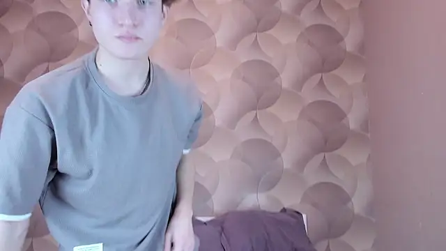 Snapshot of Ian_Flor chatting on February 11, 2026, 3:17 pm Ian Flor online show from February 11, 2026, 3:17 pm