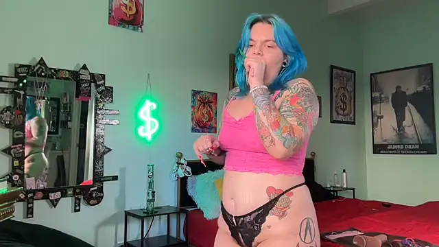 Snapshot of CherryBombBomb chatting on December 3, 2025, 10:30 pm CherryBombBomb online show from December 3, 2025, 10:30 pm