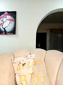 Snapshot of Ayrella02 chatting on January 14, 2026, 1:00 am Ayrella02 online show from January 14, 2026, 1:00 am