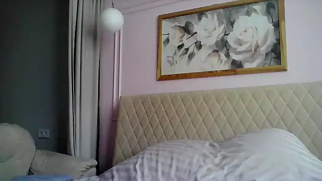 SunElizabeth online show from March 15, 2025, 6:36 am