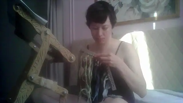 SunElizabeth online show from May 18, 2026, 4:07 am