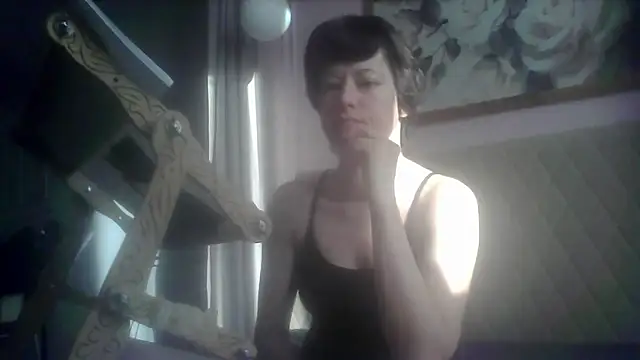 SunElizabeth online show from May 22, 2026, 2:30 am