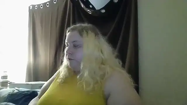 Tabbycat27 online show from October 9, 2025, 9:18 am