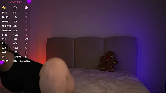 emilymoore   online show from December 20, 2025, 11:17 am