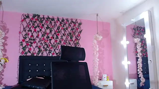 SamaraCortez online show from January 17, 2026, 7:39 pm