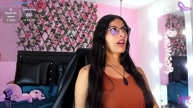 Snapshot of SamaraCortez chatting on June 25, 2026, 10:25 pm SamaraCortez online show from June 25, 2026, 10:25 pm