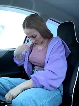 LavenderHot online show from November 21, 2025, 2:21 am