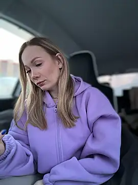 LavenderHot online show from January 9, 2026, 2:47 am