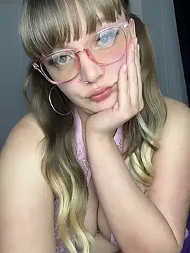 Snapshot of Lalalust69 chatting on December 27, 2024, 8:35 am Lalalust69 online show from December 27, 2024, 8:35 am