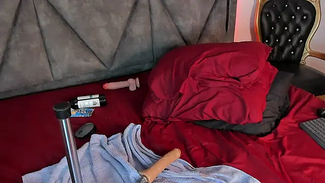 Snapshot of Deiisy_Queen chatting on January 28, 2025, 1:18 am Deiisy Queen online show from January 28, 2025, 1:18 am