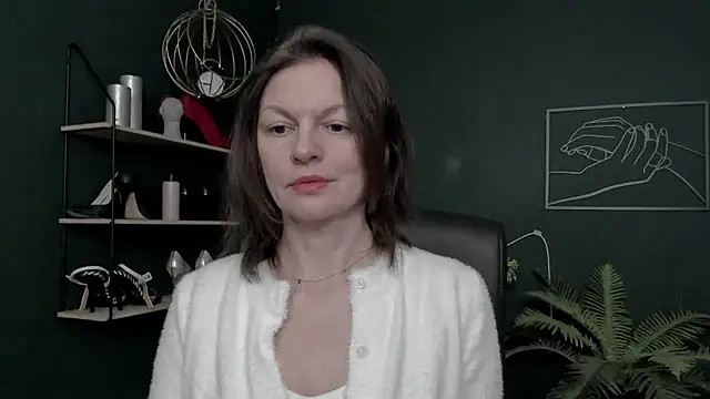 Snapshot of VivianWILD chatting on January 14, 2026, 7:03 am VivianWILD online show from January 14, 2026, 7:03 am