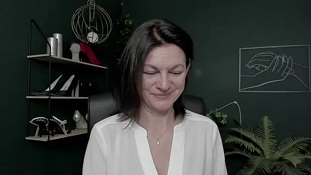 Snapshot of VivianWILD chatting on January 19, 2026, 6:50 am VivianWILD online show from January 19, 2026, 6:50 am