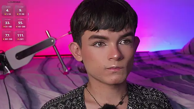 Snapshot of Angelo_018 chatting on October 26, 2025, 3:45 am Angelo 018 online show from October 26, 2025, 3:45 am