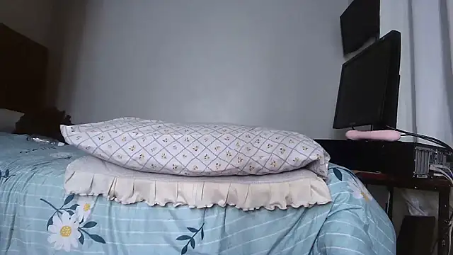 Snapshot of shoshortyy chatting on February 13, 2026, 10:50 pm shoshortyy online show from February 13, 2026, 10:50 pm