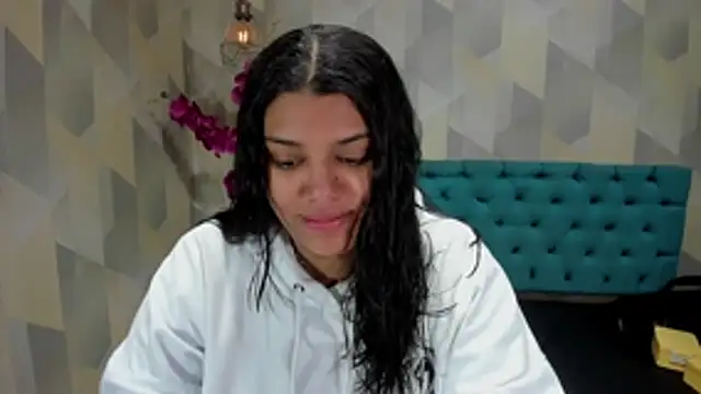 LindaBreeS online show from October 25, 2025, 1:29 pm