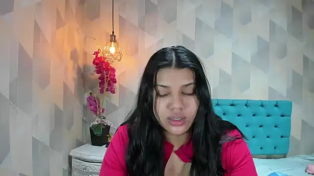 LindaBreeS online show from July 9, 2026, 4:27 am