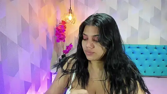LindaBreeS online show from July 10, 2026, 2:08 pm