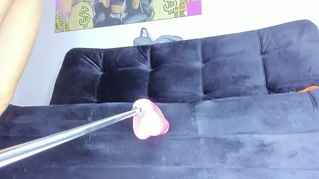 Ashley Miiller1 online show from March 6, 2026, 1:18 pm