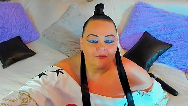 MilanaBiegert online show from January 18, 2025, 2:33 pm