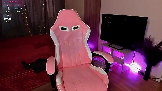 Snapshot of Jane_Paws chatting on October 21, 2025, 2:12 am Jane Paws online show from October 21, 2025, 2:12 am